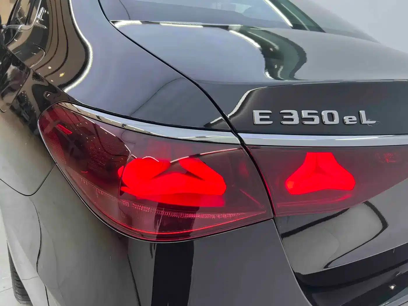 Mercedes-Benz E-Class PHEV 2024 E 350 e L Plug-in Hybrid Sedan — миниатюра 23