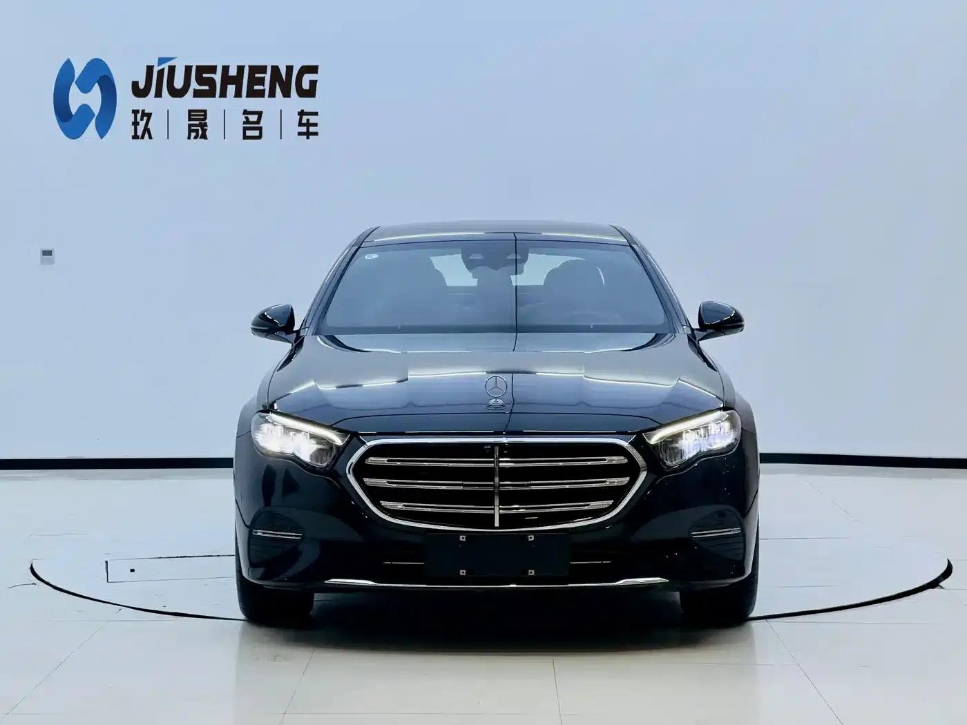 Mercedes-Benz E-Class PHEV 2024 E 350 e L Plug-in Hybrid Sedan — миниатюра 6