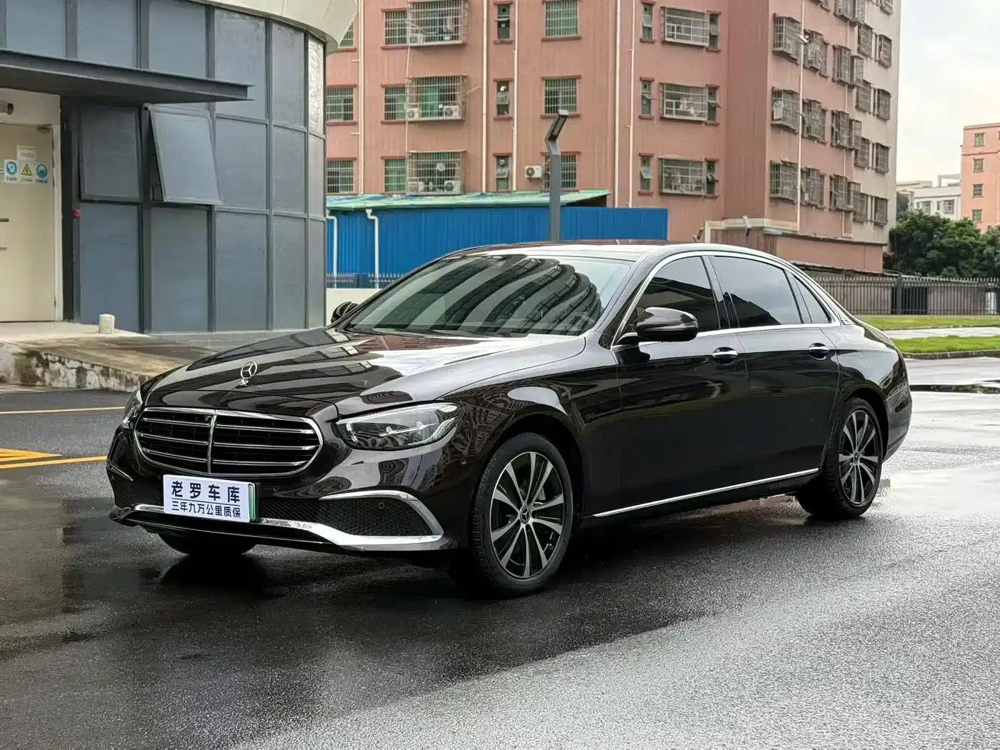 Mercedes-Benz E-Class PHEV 2023 E 350 e L Plug-in Hybrid Sports Sedan — миниатюра 3