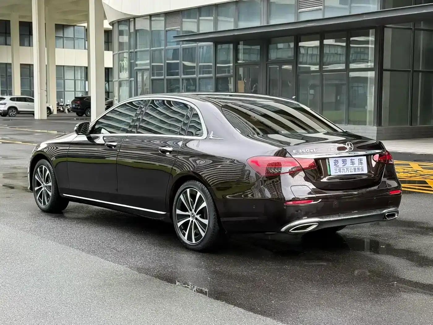 Mercedes-Benz E-Class PHEV 2023 E 350 e L Plug-in Hybrid Sports Sedan — миниатюра 7