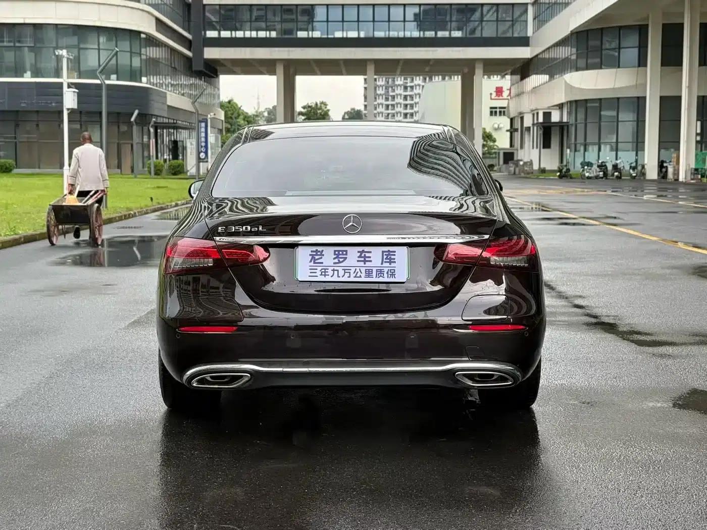 Mercedes-Benz E-Class PHEV 2023 E 350 e L Plug-in Hybrid Sports Sedan — миниатюра 8