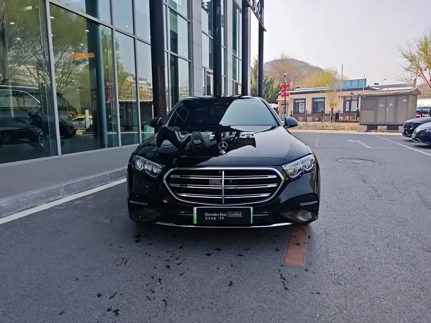 Mercedes-Benz E-Class PHEV 2024 E 350 e L Plug-in Hybrid Sedan — миниатюра 7
