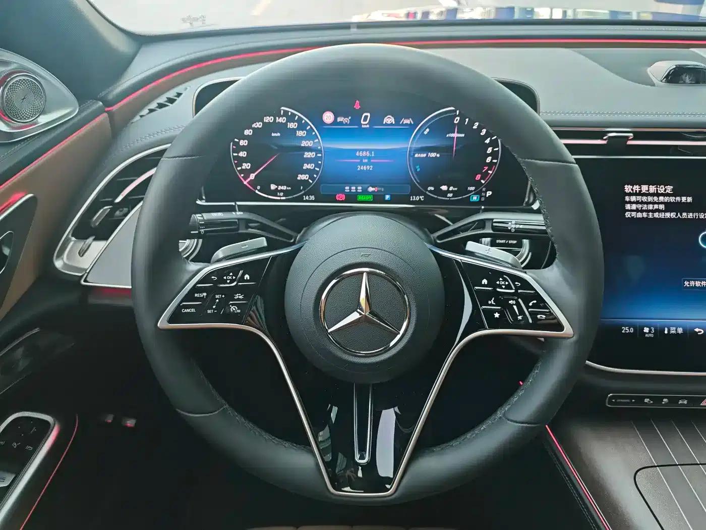 Mercedes-Benz E-Class PHEV 2024 E 350 e L Plug-in Hybrid Sedan — миниатюра 8