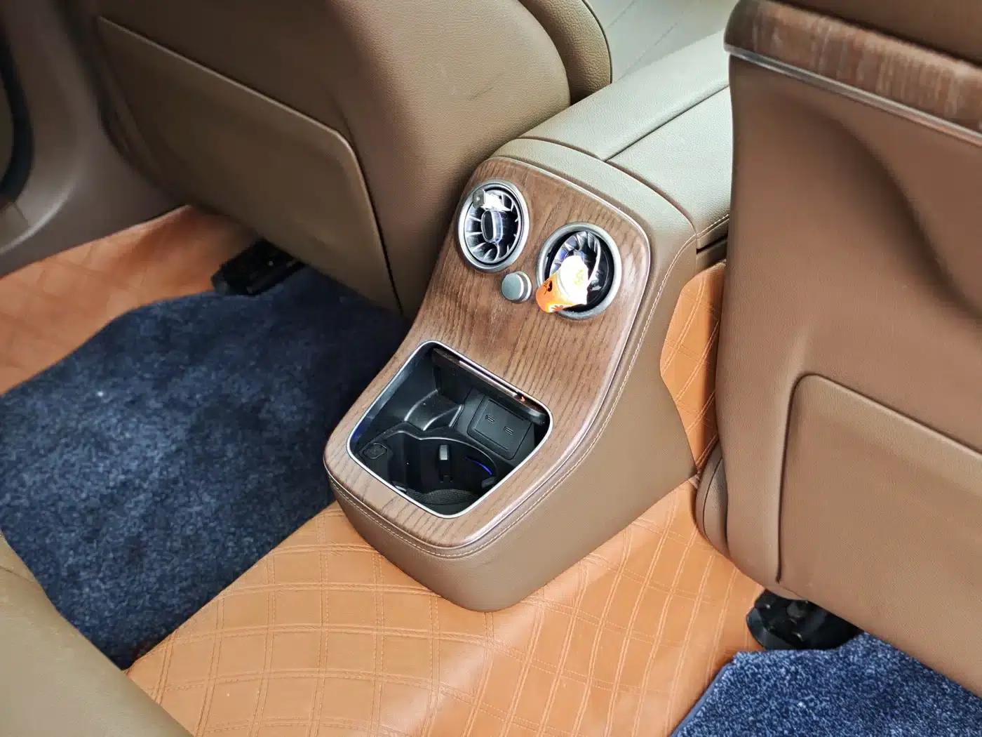 Mercedes-Benz E-Class PHEV 2021 E 350 e L Plug-in Hybrid Sedan — миниатюра 12