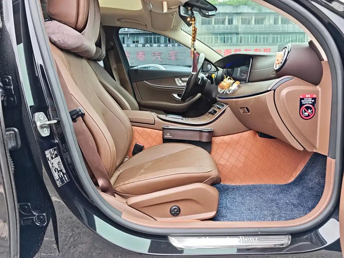 Mercedes-Benz E-Class PHEV 2021 E 350 e L Plug-in Hybrid Sedan — миниатюра 14