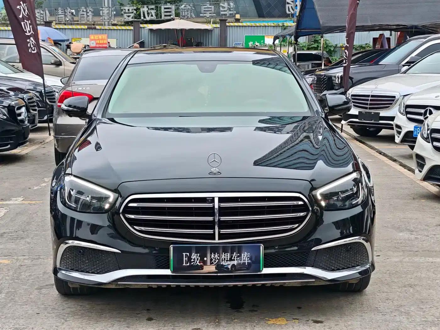 Mercedes-Benz E-Class PHEV 2021 E 350 e L Plug-in Hybrid Sedan — миниатюра 16
