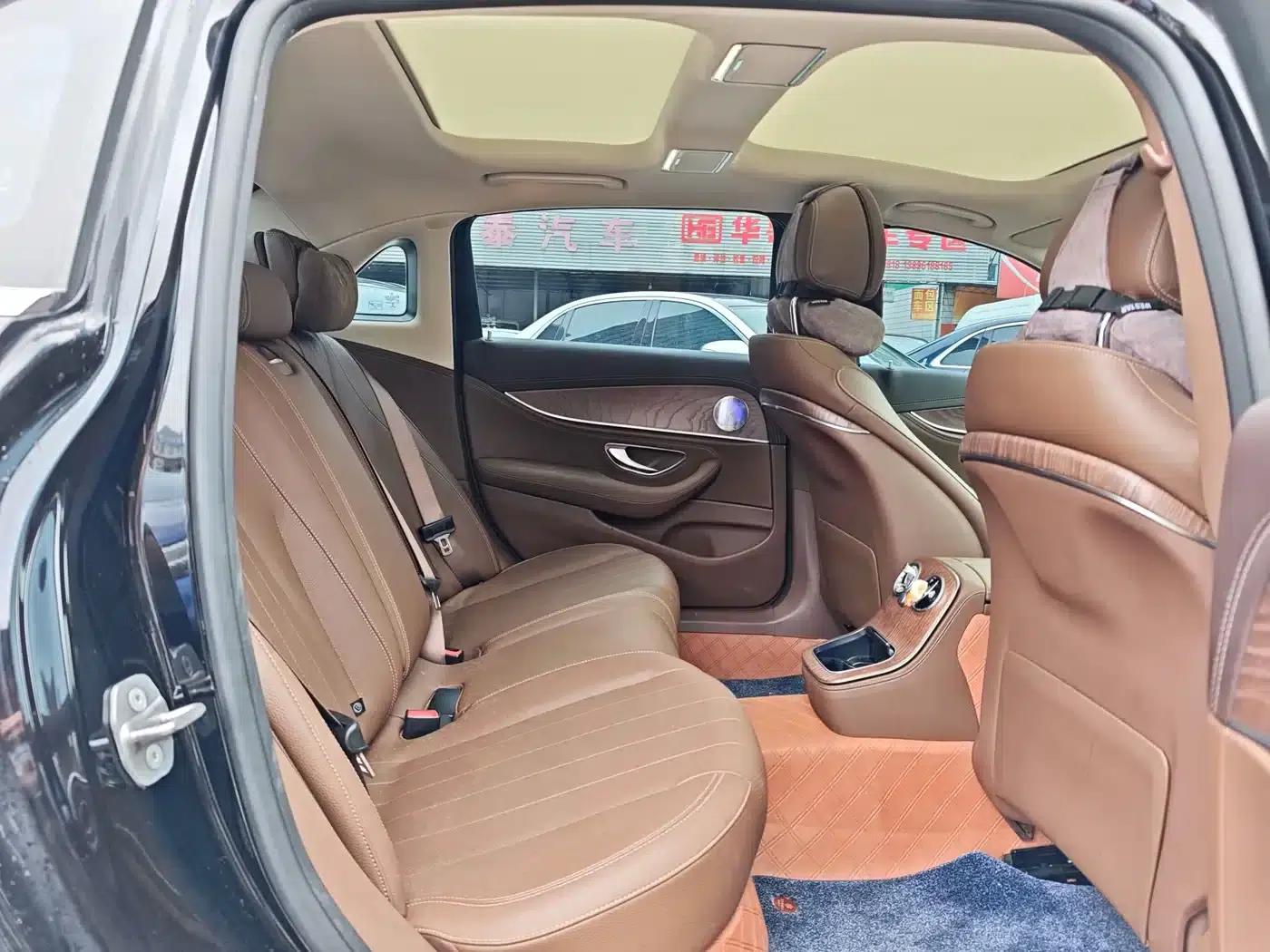 Mercedes-Benz E-Class PHEV 2021 E 350 e L Plug-in Hybrid Sedan — миниатюра 10