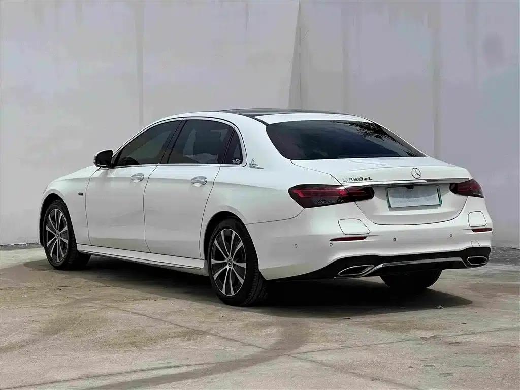 Mercedes-Benz E-Class PHEV 2022 E 350 e L Plug-in Hybrid Sedan — миниатюра 3