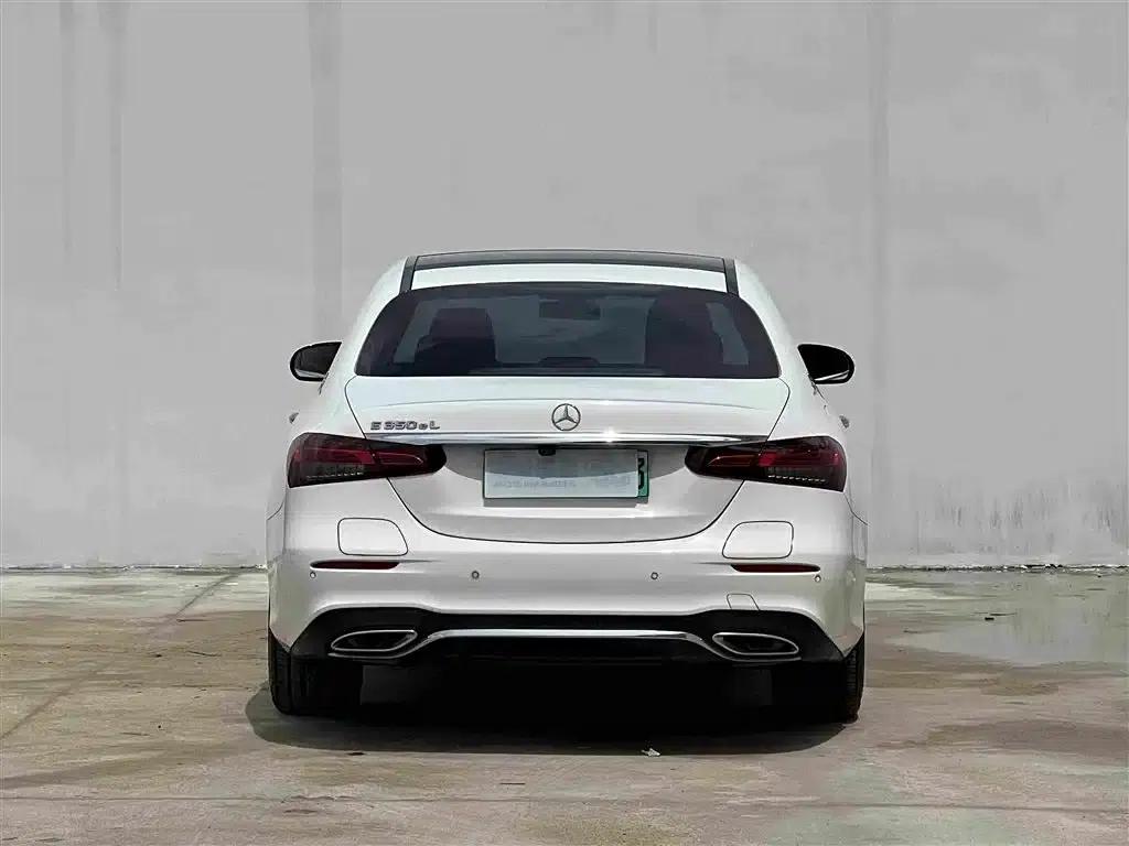 Mercedes-Benz E-Class PHEV 2022 E 350 e L Plug-in Hybrid Sedan — миниатюра 4