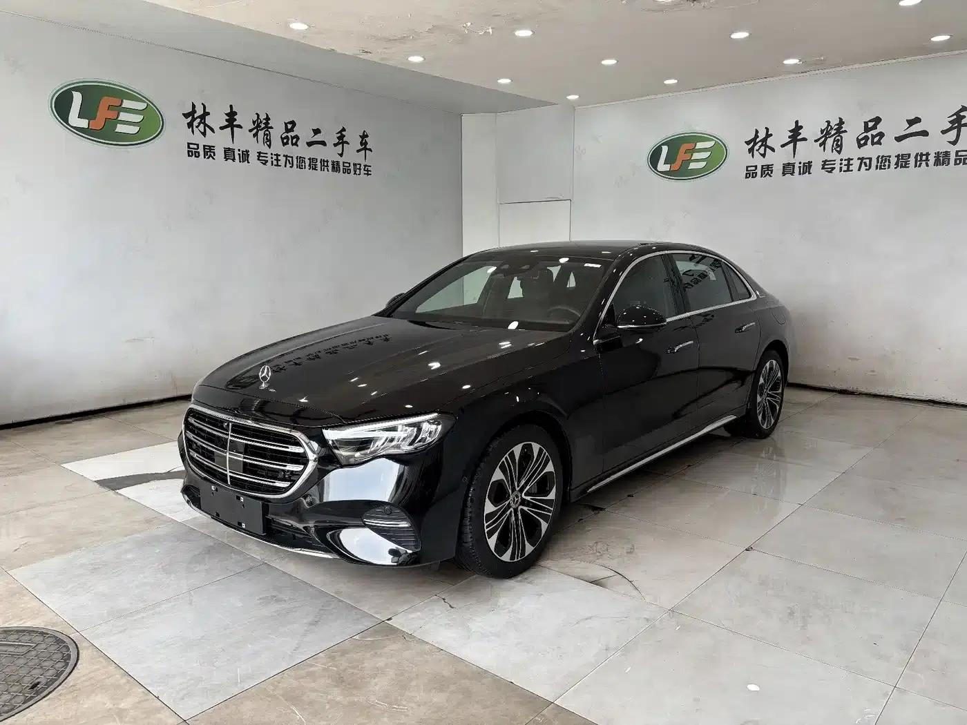 Mercedes-Benz E-Class PHEV 2024 E 350 e L Plug-in Hybrid Sedan — миниатюра 1