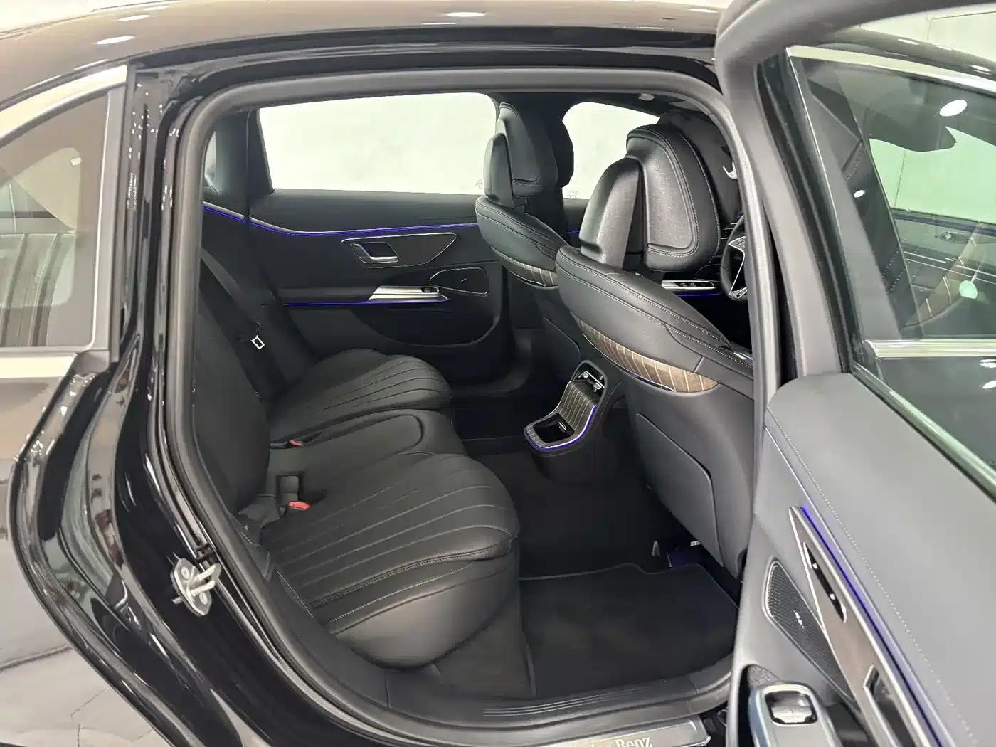 Mercedes-Benz E-Class PHEV 2024 E 350 e L Plug-in Hybrid Sedan — миниатюра 24