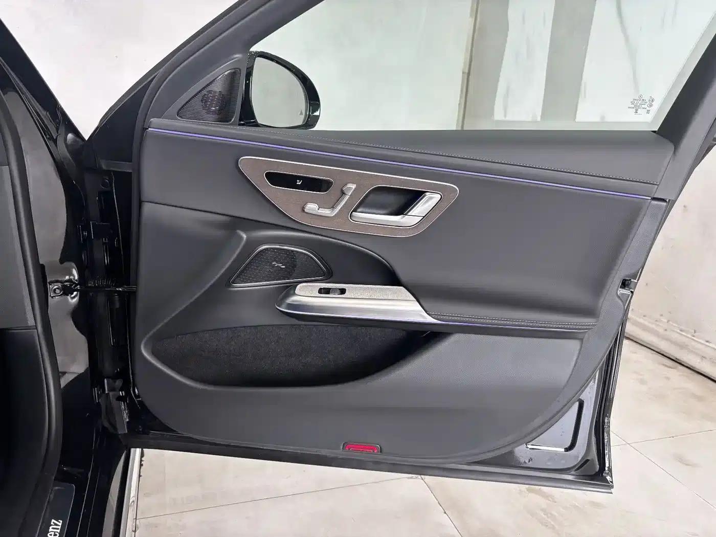 Mercedes-Benz E-Class PHEV 2024 E 350 e L Plug-in Hybrid Sedan — миниатюра 25