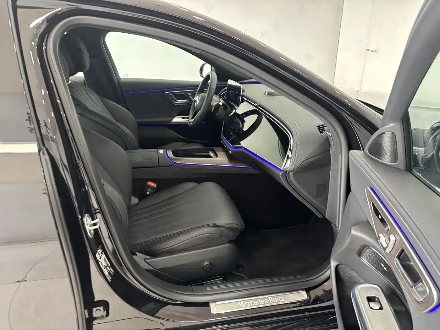 Mercedes-Benz E-Class PHEV 2024 E 350 e L Plug-in Hybrid Sedan — миниатюра 27