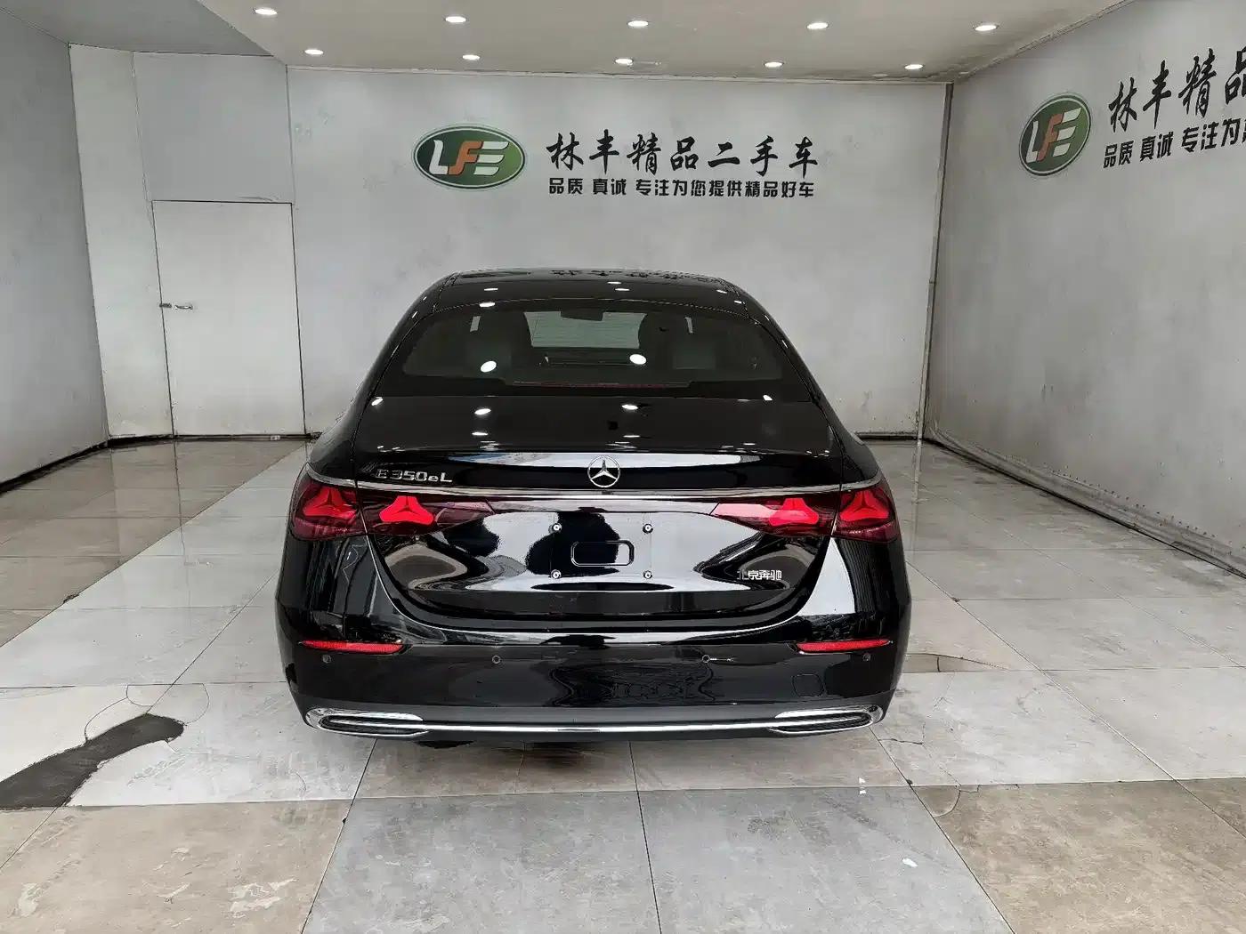 Mercedes-Benz E-Class PHEV 2024 E 350 e L Plug-in Hybrid Sedan — миниатюра 7