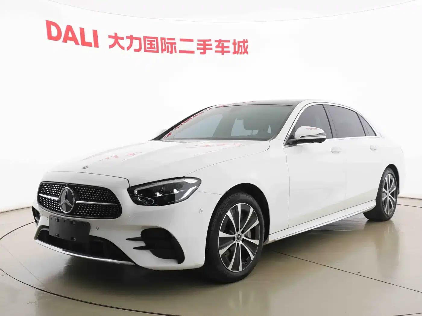 Mercedes-Benz E-Class PHEV 2023 E 350 e L Plug-in Hybrid Sports Sedan — миниатюра 1