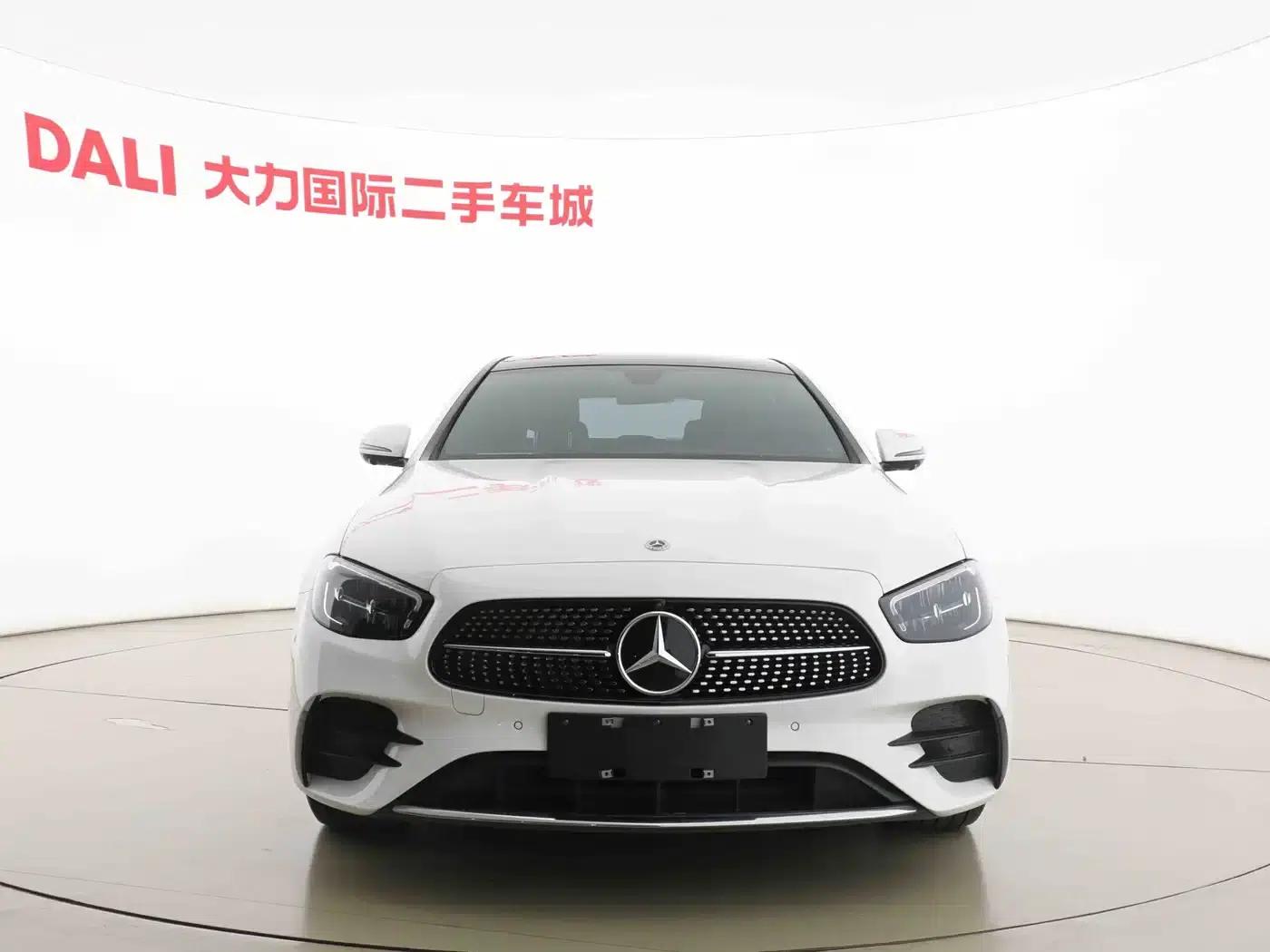 Mercedes-Benz E-Class PHEV 2023 E 350 e L Plug-in Hybrid Sports Sedan — миниатюра 2