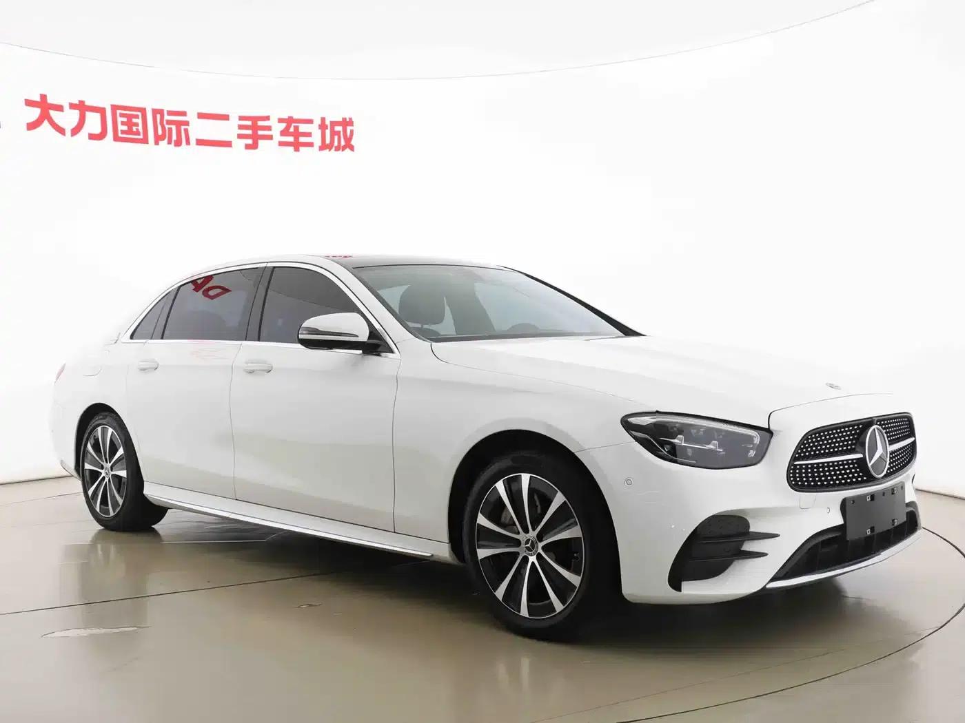 Mercedes-Benz E-Class PHEV 2023 E 350 e L Plug-in Hybrid Sports Sedan — миниатюра 3