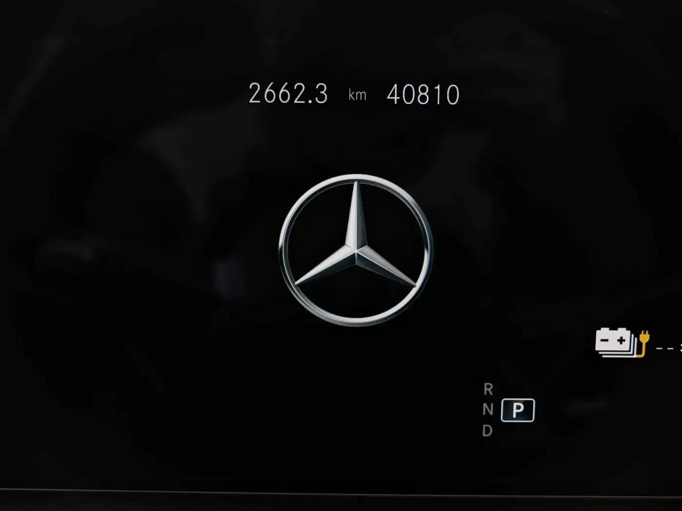 Mercedes-Benz E-Class PHEV 2023 E 350 e L Plug-in Hybrid Sports Sedan — миниатюра 5