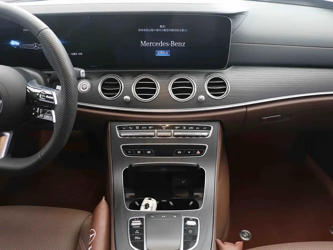 Mercedes-Benz E-Class PHEV 2023 E 350 e L Plug-in Hybrid Sports Sedan — миниатюра 7