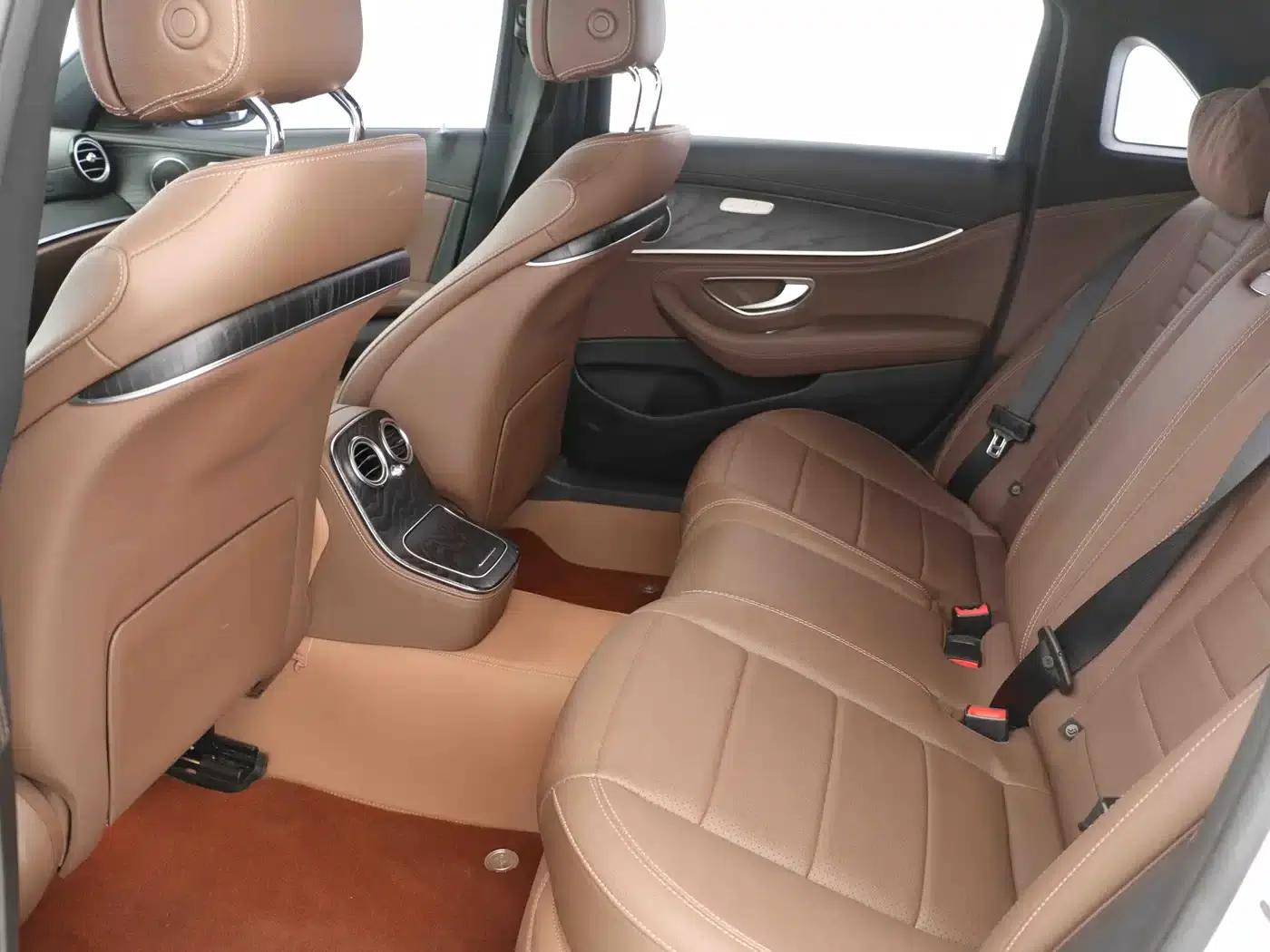 Mercedes-Benz E-Class PHEV 2023 E 350 e L Plug-in Hybrid Sports Sedan — миниатюра 10
