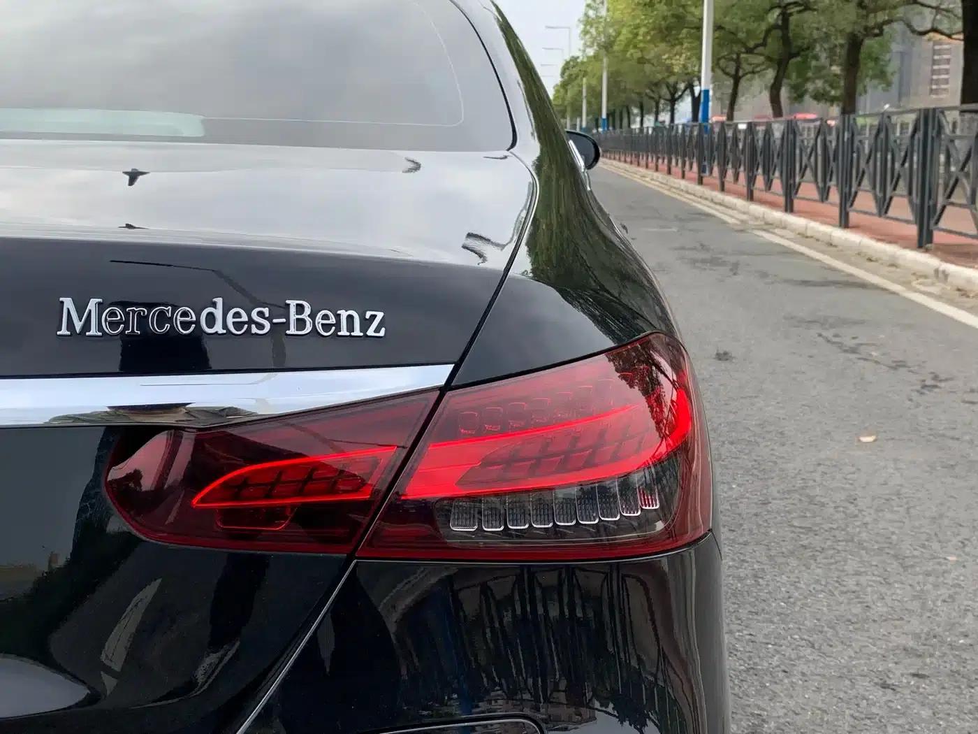 Mercedes-Benz E-Class PHEV 2022 Facelift E 350 e L Plug-in Hybrid Sedan — миниатюра 12