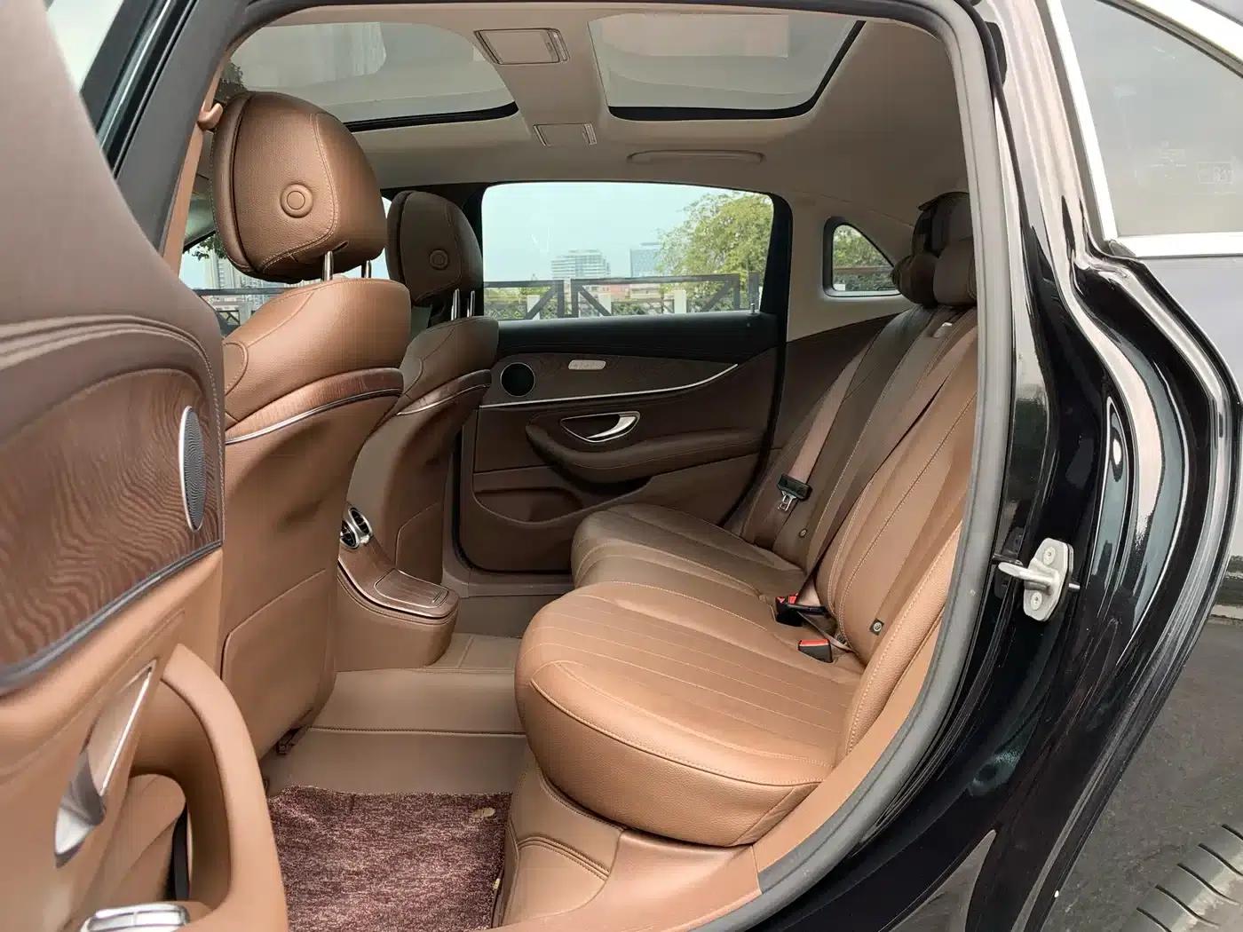 Mercedes-Benz E-Class PHEV 2022 Facelift E 350 e L Plug-in Hybrid Sedan — миниатюра 15