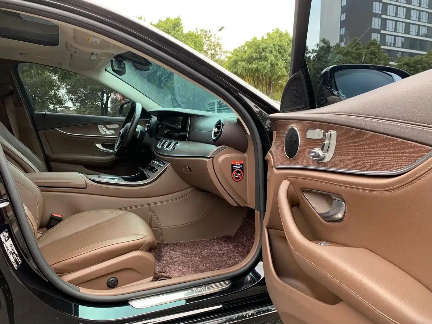 Mercedes-Benz E-Class PHEV 2022 Facelift E 350 e L Plug-in Hybrid Sedan — миниатюра 16