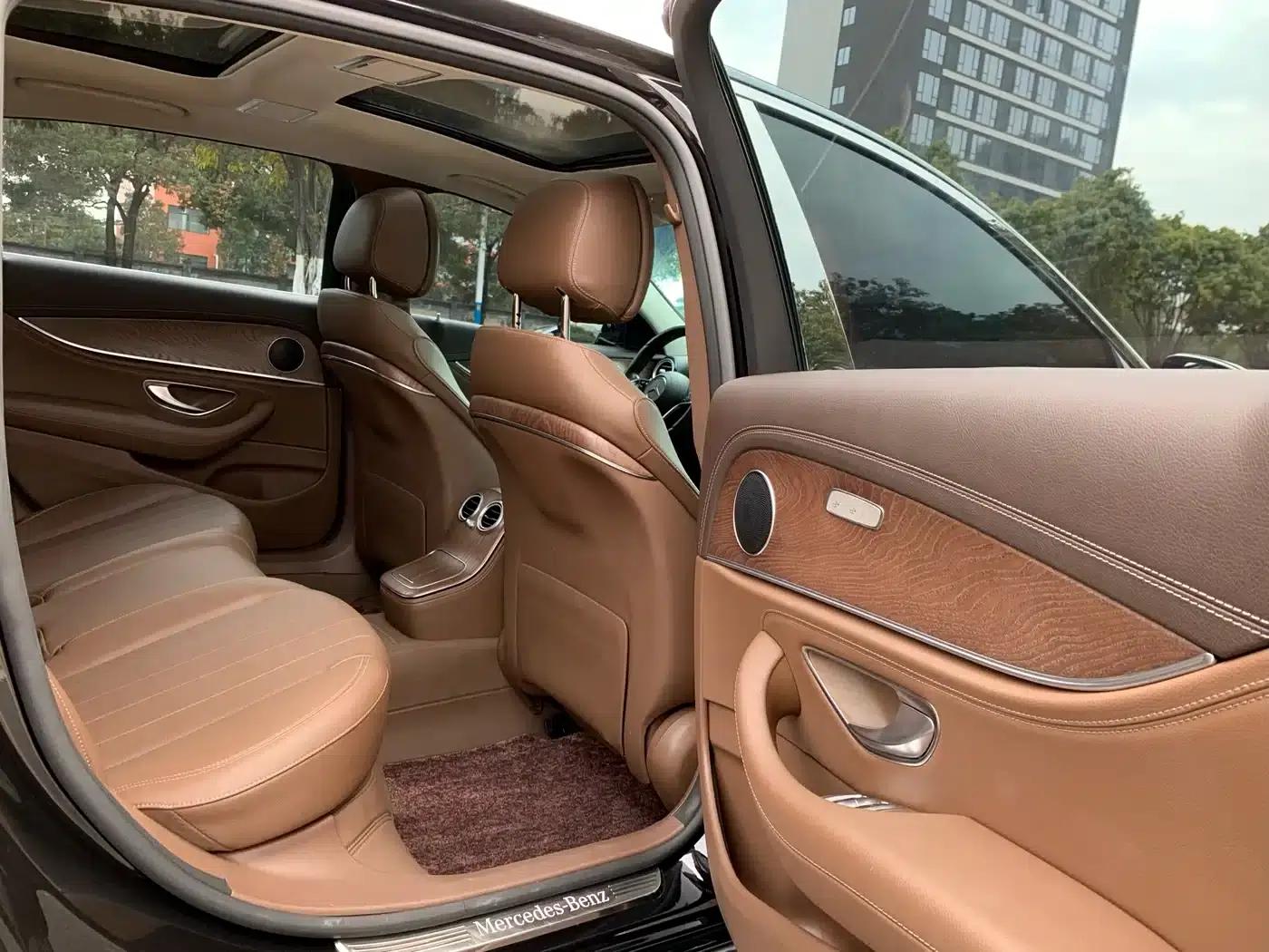 Mercedes-Benz E-Class PHEV 2022 Facelift E 350 e L Plug-in Hybrid Sedan — миниатюра 17