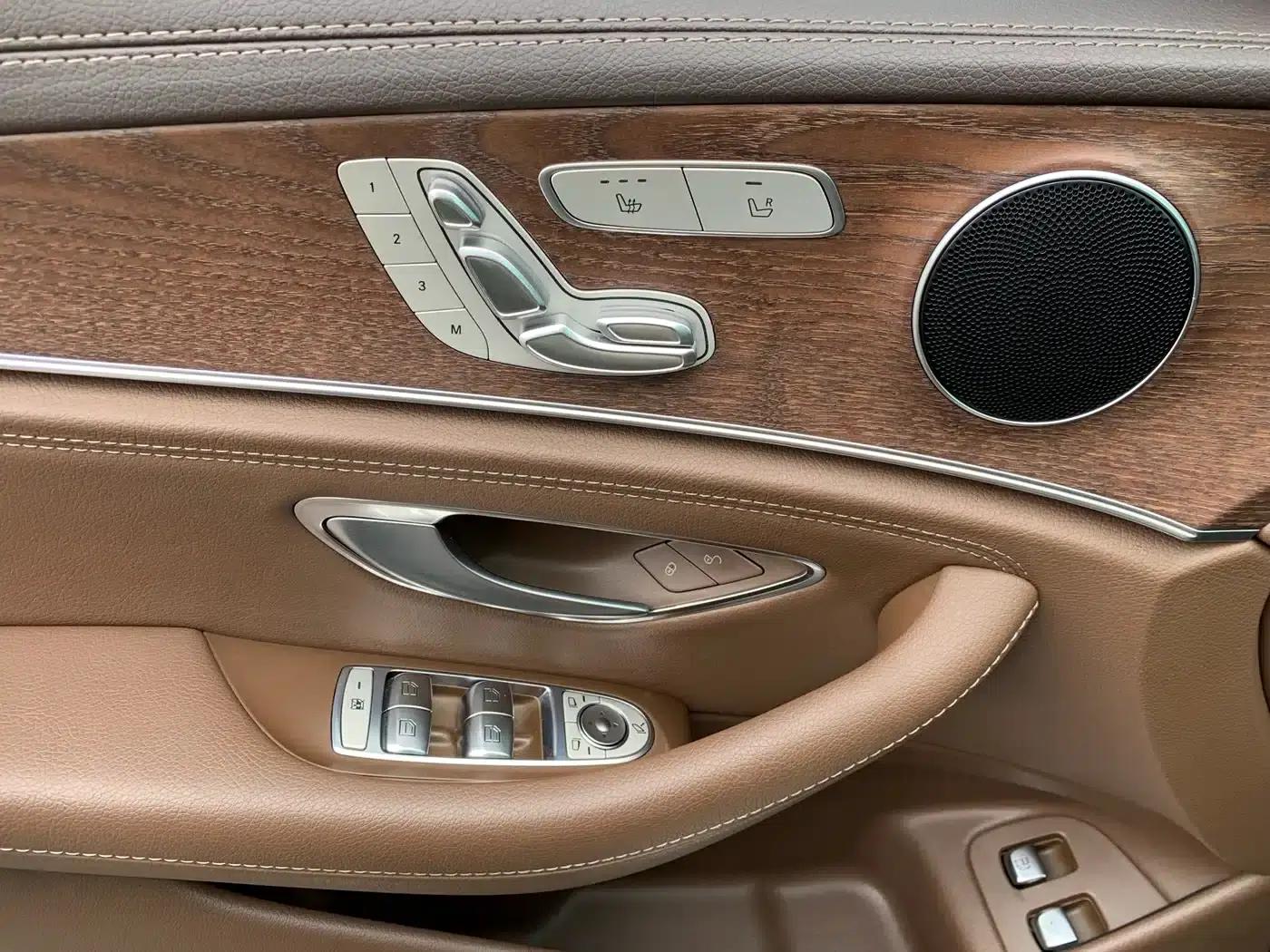 Mercedes-Benz E-Class PHEV 2022 Facelift E 350 e L Plug-in Hybrid Sedan — миниатюра 22