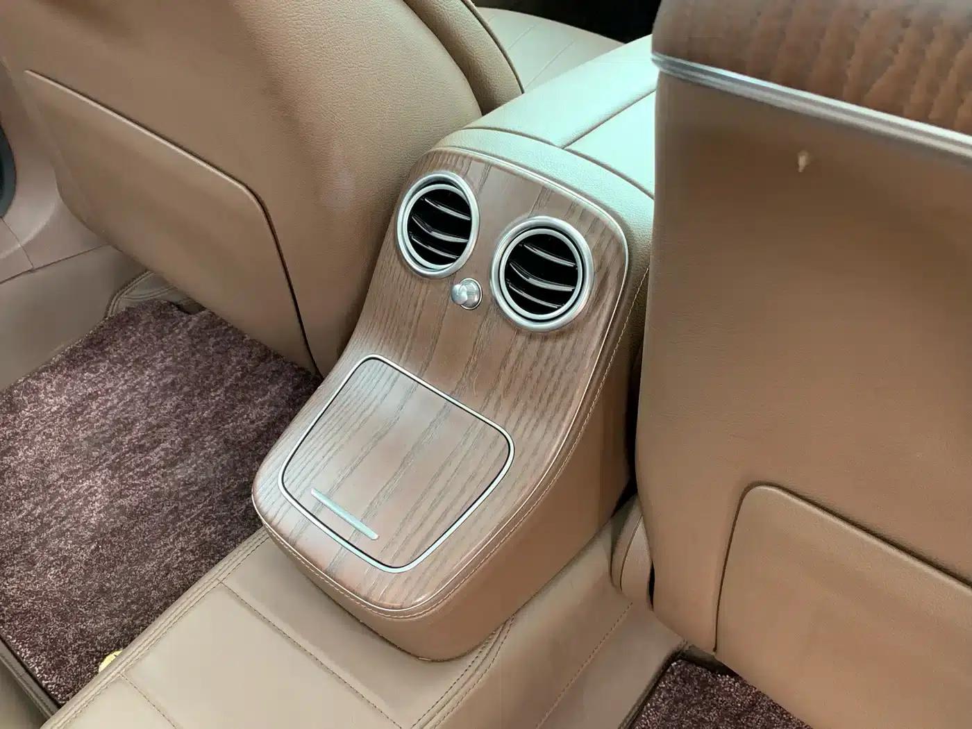 Mercedes-Benz E-Class PHEV 2022 Facelift E 350 e L Plug-in Hybrid Sedan — миниатюра 32