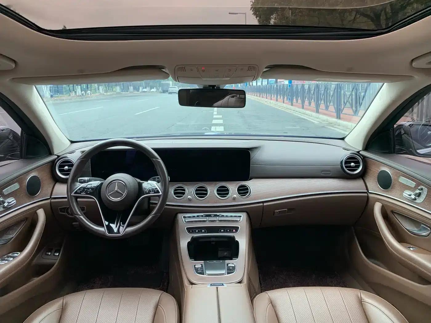 Mercedes-Benz E-Class PHEV 2022 Facelift E 350 e L Plug-in Hybrid Sedan — миниатюра 34