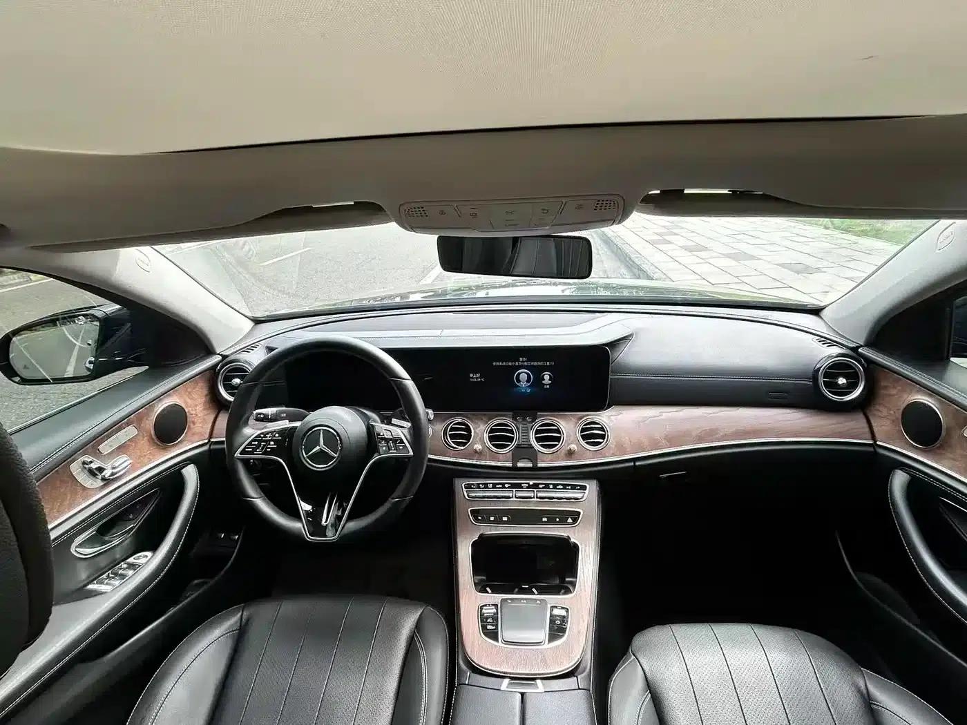 Mercedes-Benz E-Class PHEV 2021 E 350 e L Plug-in Hybrid Sedan — миниатюра 11