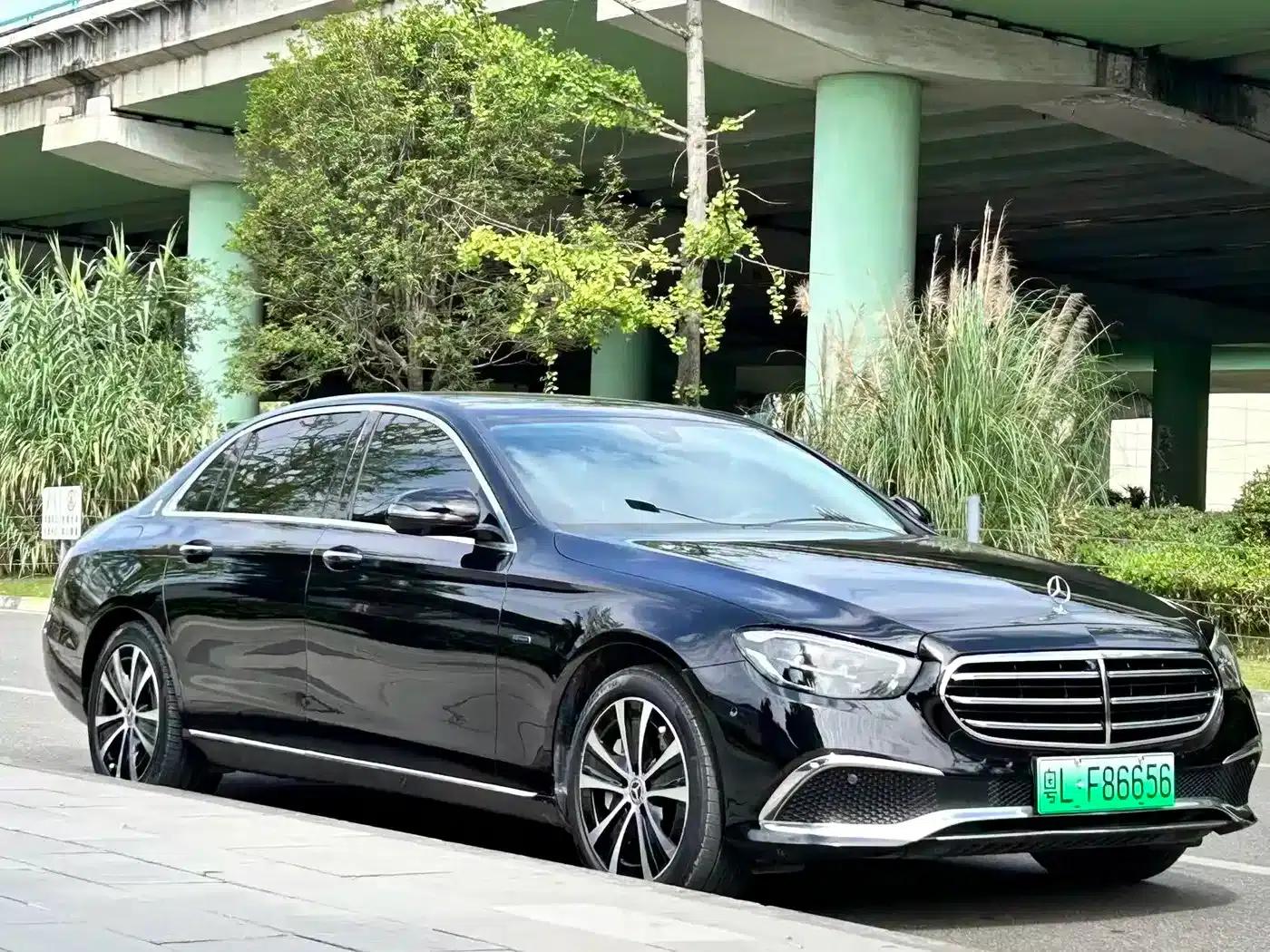 Mercedes-Benz E-Class PHEV 2021 E 350 e L Plug-in Hybrid Sedan — миниатюра 3