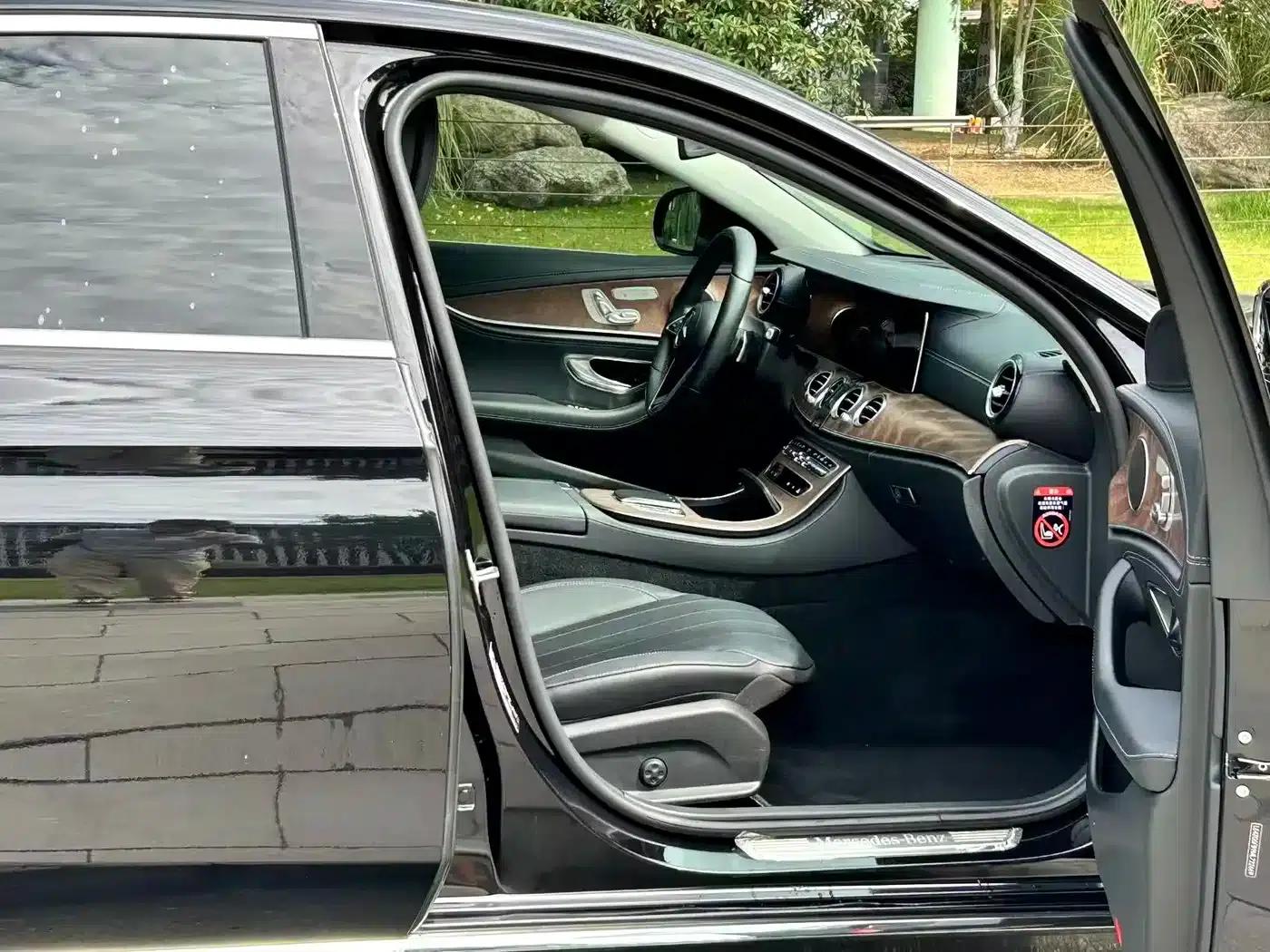 Mercedes-Benz E-Class PHEV 2021 E 350 e L Plug-in Hybrid Sedan — миниатюра 9