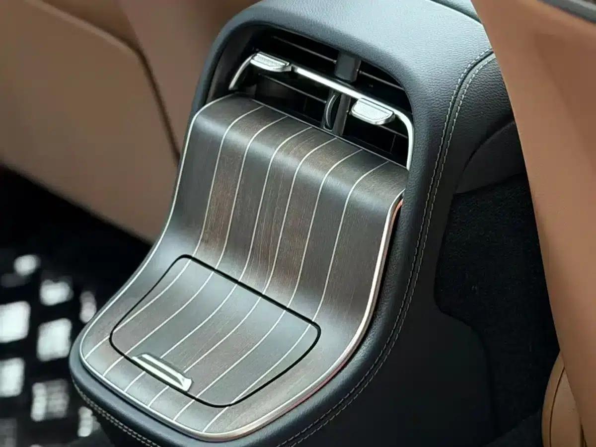 Mercedes-Benz E-Class PHEV 2024 E 350 e L Plug-in Hybrid Sedan — миниатюра 7