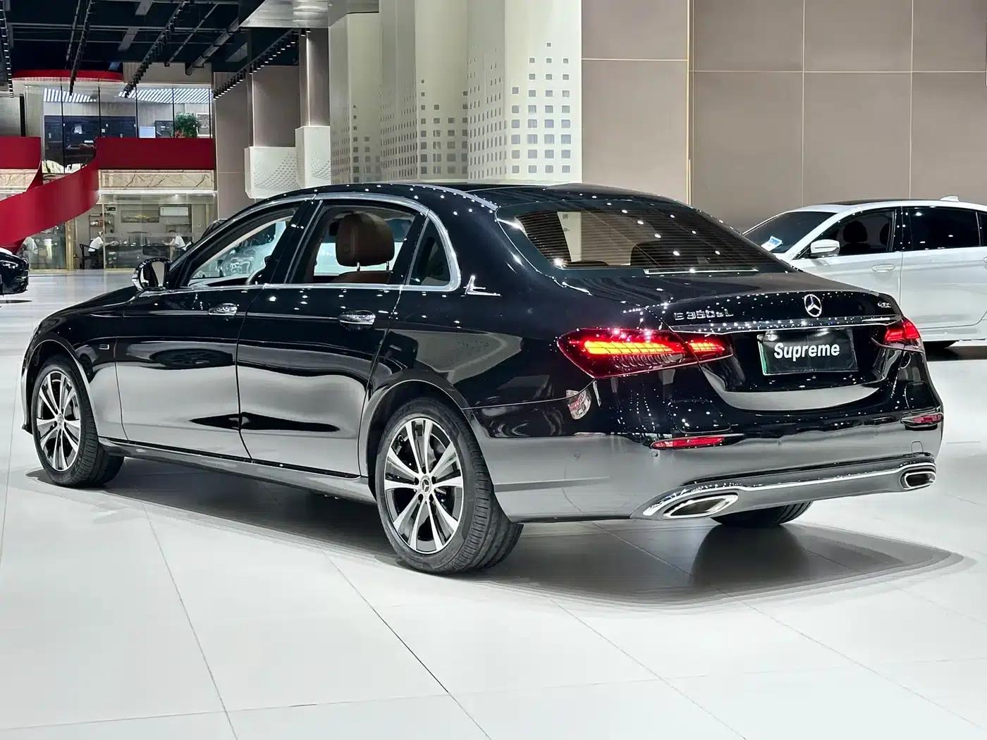 Mercedes-Benz E-Class PHEV 2021 E 350 e L Plug-in Hybrid Sedan — миниатюра 11