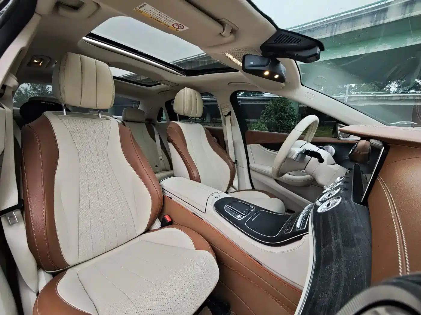 Mercedes-Benz E-Class PHEV 2022 Facelift E 350 e L Plug-in Hybrid Sedan — миниатюра 11