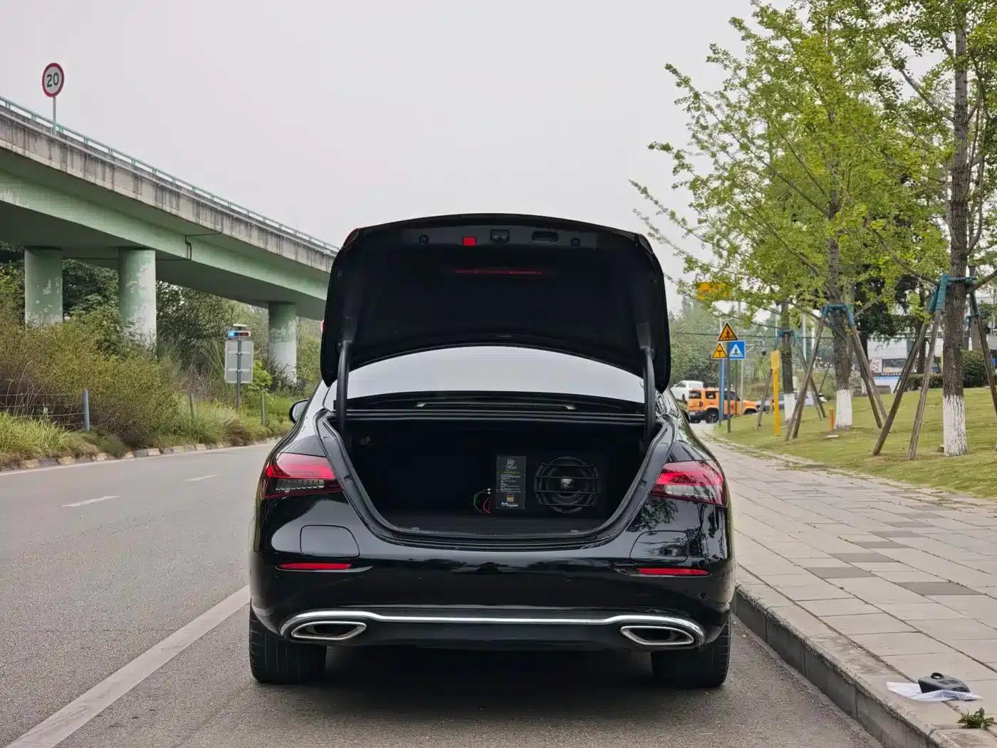 Mercedes-Benz E-Class PHEV 2022 Facelift E 350 e L Plug-in Hybrid Sedan — миниатюра 20