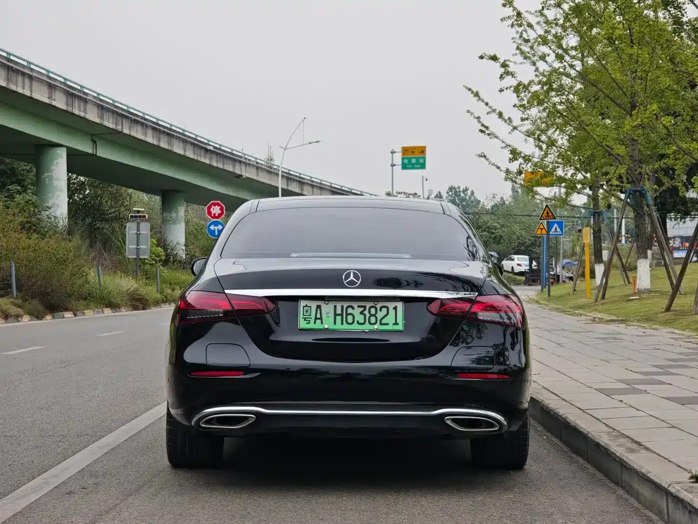 Mercedes-Benz E-Class PHEV 2022 Facelift E 350 e L Plug-in Hybrid Sedan — миниатюра 5