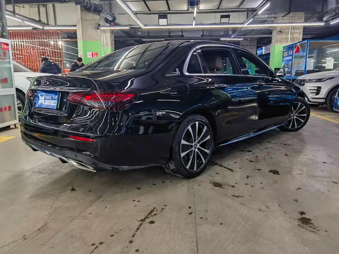 Mercedes-Benz E-Class PHEV 2021 E 350 e L Plug-in Hybrid Sports Sedan — миниатюра 6
