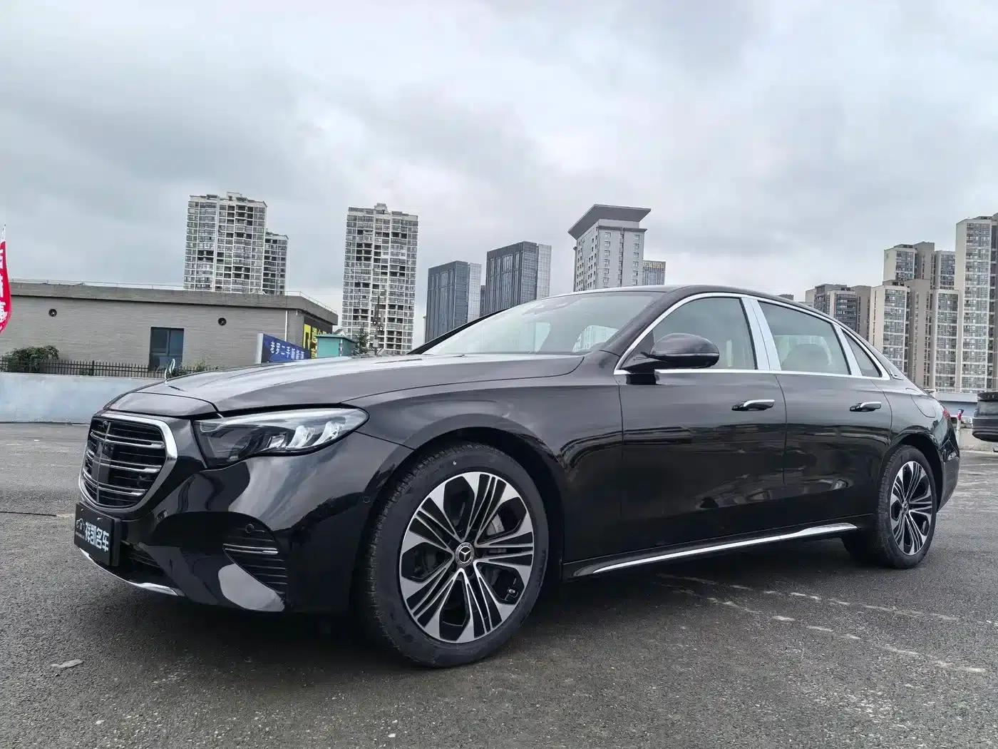 Mercedes-Benz E-Class PHEV 2024 E 350 e L Plug-in Hybrid Sedan — миниатюра 1