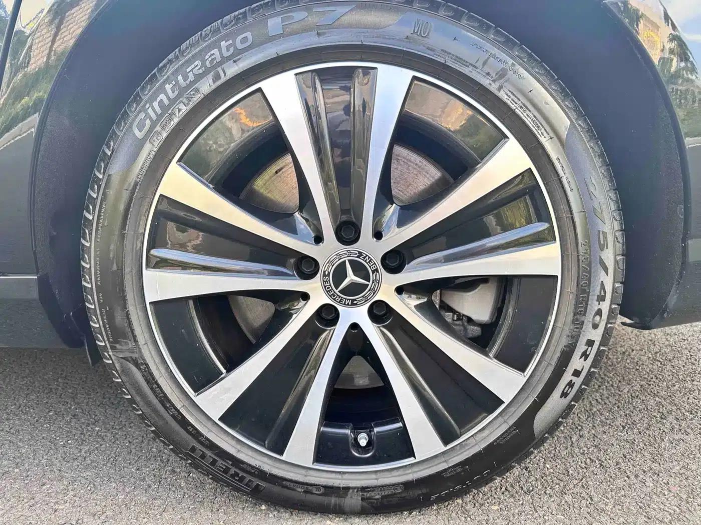 Mercedes-Benz E-Class PHEV 2023 E 350 e L Plug-in Hybrid Sedan — миниатюра 11
