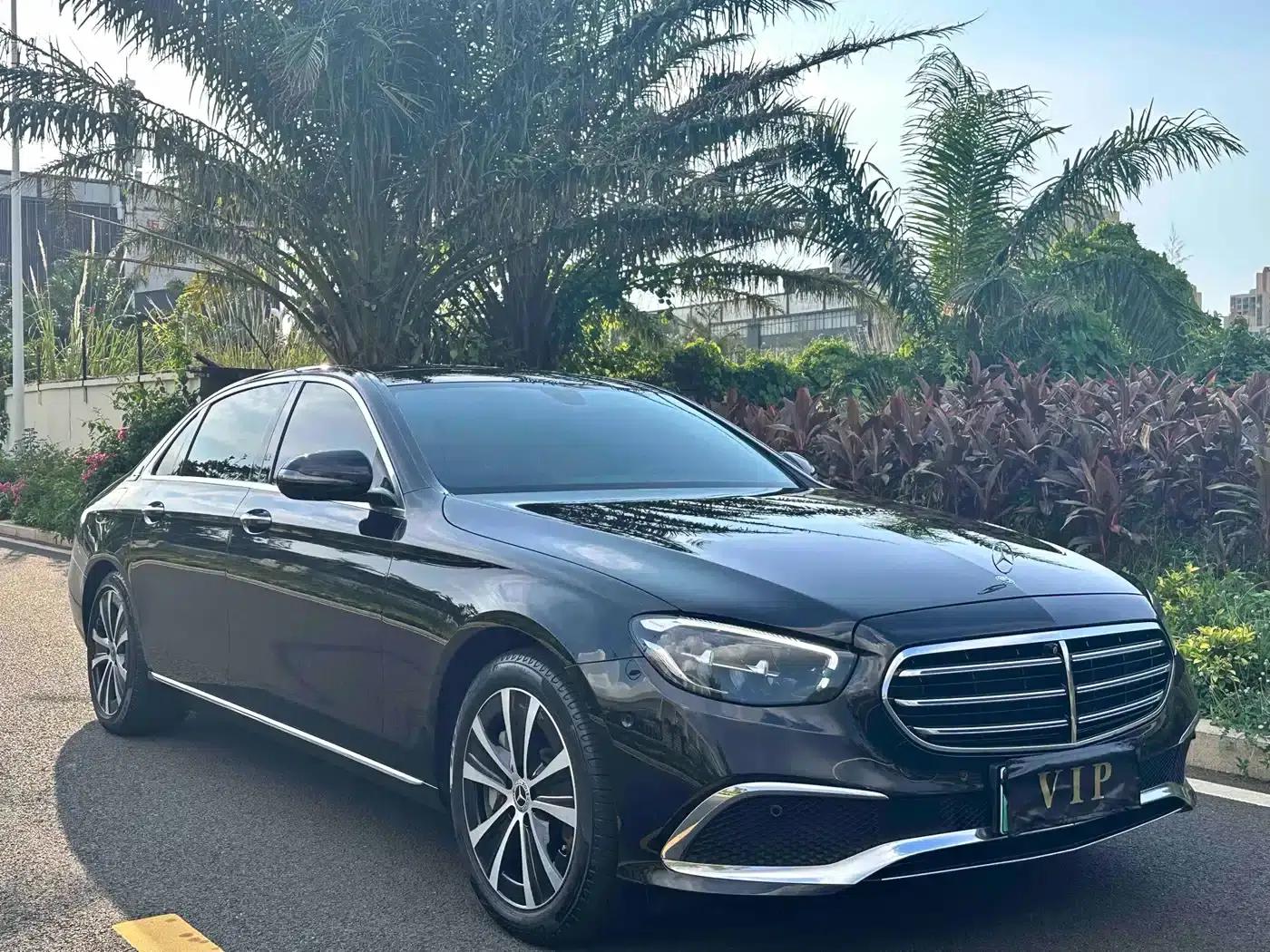 Mercedes-Benz E-Class PHEV 2023 E 350 e L Plug-in Hybrid Sedan — миниатюра 4