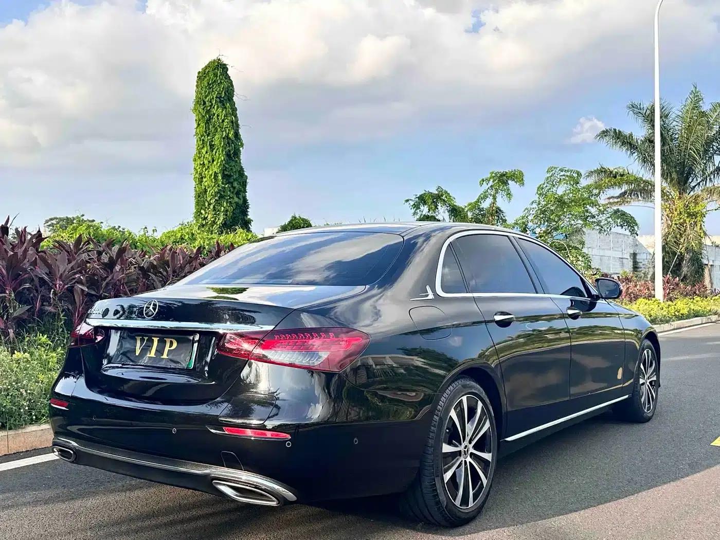Mercedes-Benz E-Class PHEV 2023 E 350 e L Plug-in Hybrid Sedan — миниатюра 8
