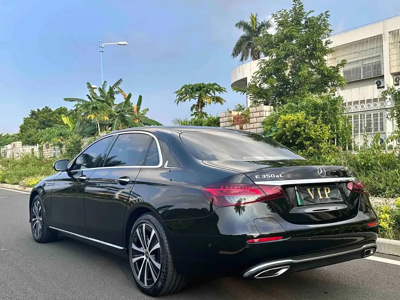 Mercedes-Benz E-Class PHEV 2023 E 350 e L Plug-in Hybrid Sedan — миниатюра 10