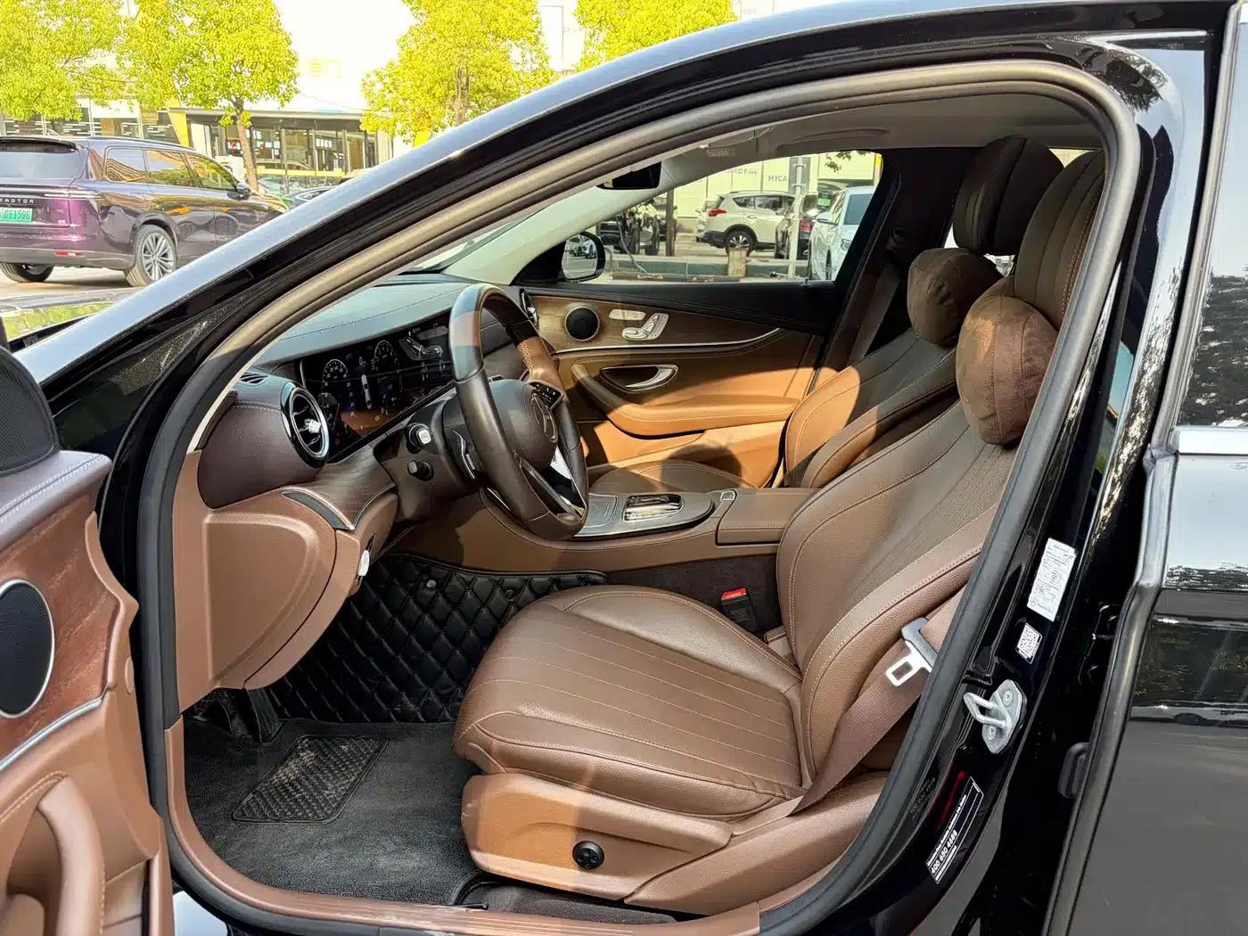 Mercedes-Benz E-Class PHEV 2022 E 350 e L Plug-in Hybrid Sedan — миниатюра 7