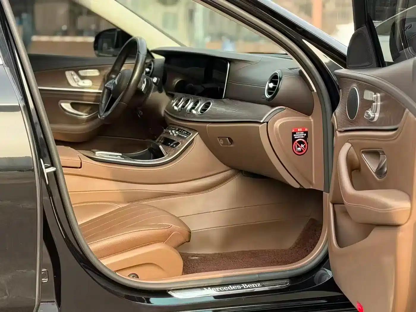Mercedes-Benz E-Class PHEV 2023 E 350 e L Plug-in Hybrid Sports Sedan — миниатюра 11