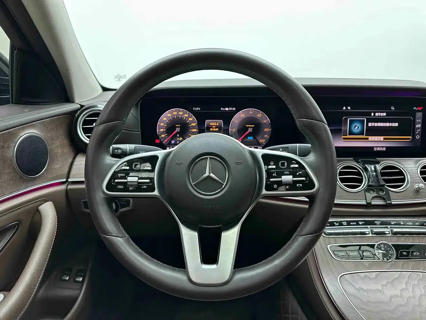 Mercedes-Benz E-Class PHEV 2020 E 300 e L — миниатюра 15