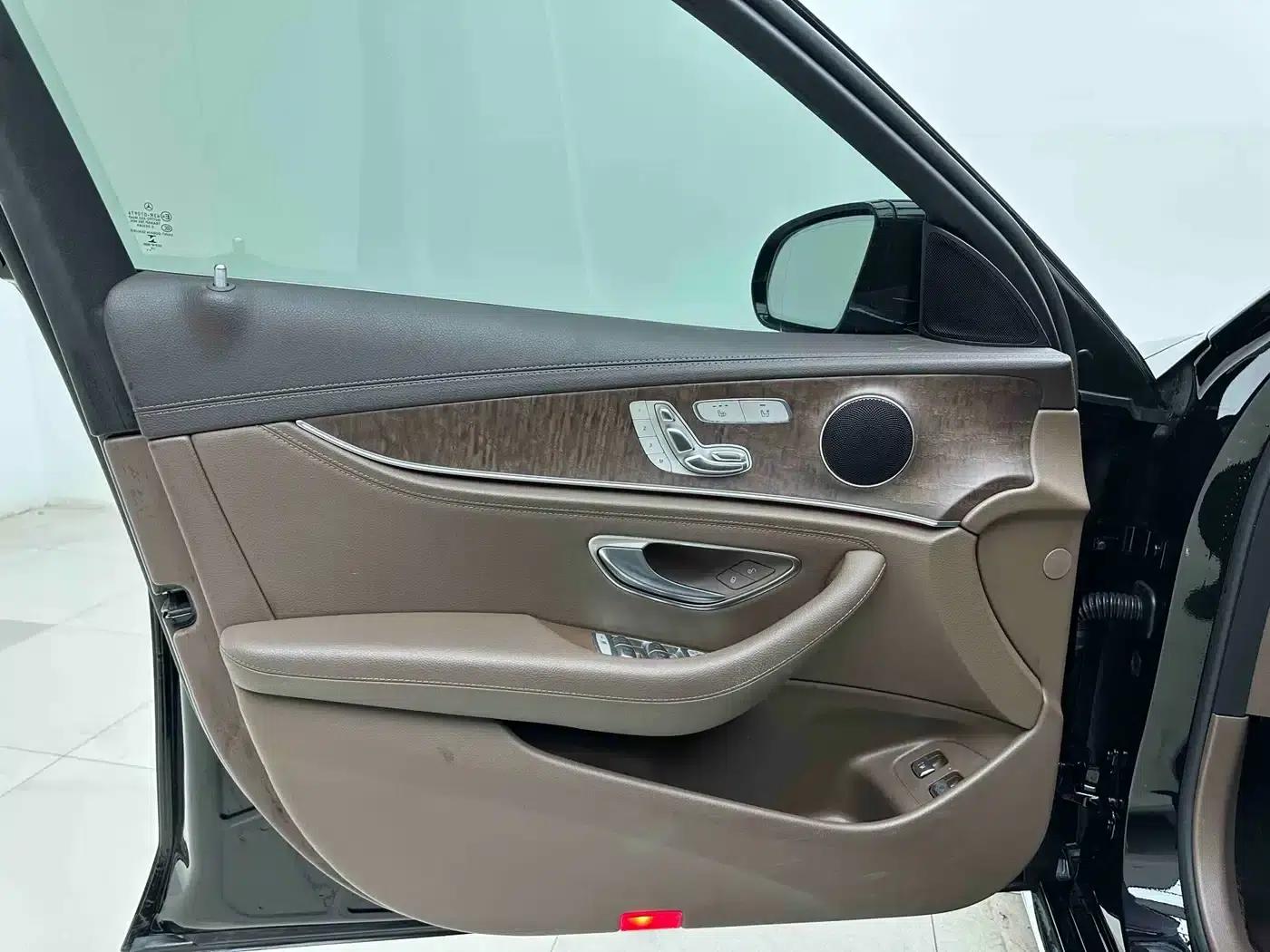 Mercedes-Benz E-Class PHEV 2020 E 300 e L — миниатюра 7