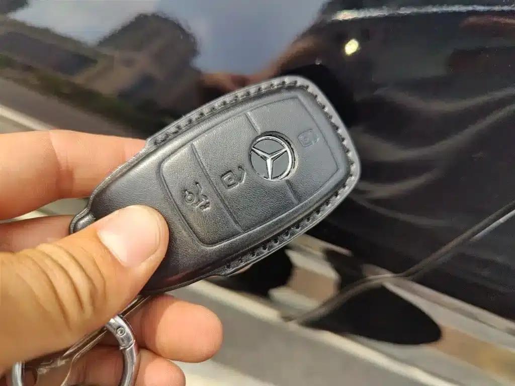 Mercedes-Benz E-Class PHEV 2022 Facelift E 350 e L Plug-in Hybrid Sports Sedan — миниатюра 9